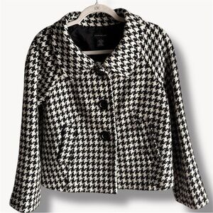 Rafaella Women's Houndstooth Wool Acrylic Jacket Size 6 Lined Button Front Black